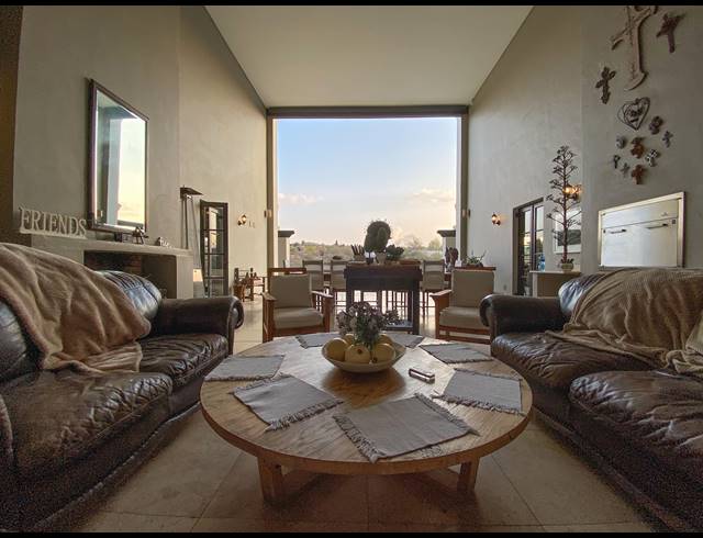 6 BEDROOM HOUSE FOR SALE IN DAINFERN VALLEY ESTATE